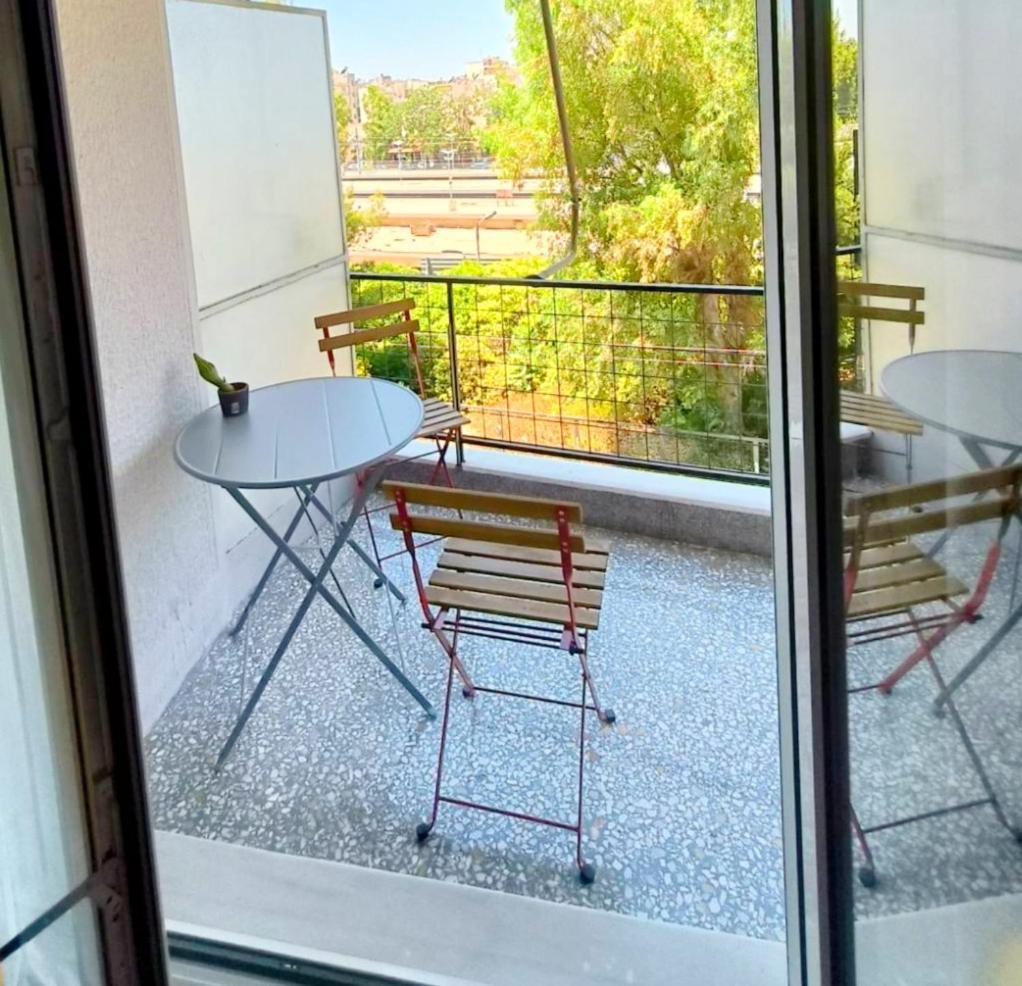 Stylish Artistic Flat With View, Three Min To Metro Atenas Exterior foto